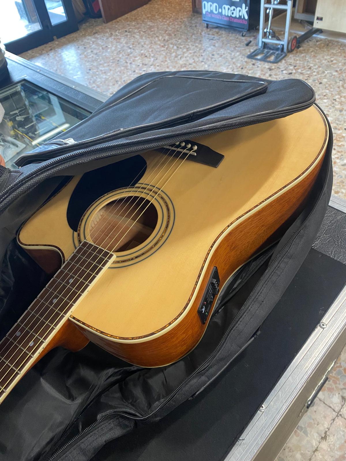 Custodia Imbottita per Chitarra Acustica/Classica Bullfighter Imbottita 10mm