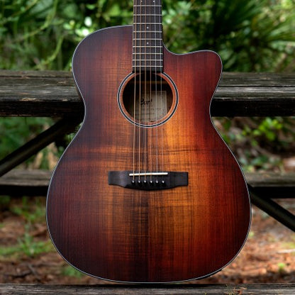 Cort Core-Oc ABW With Case OPLB Open Pore Light Burst